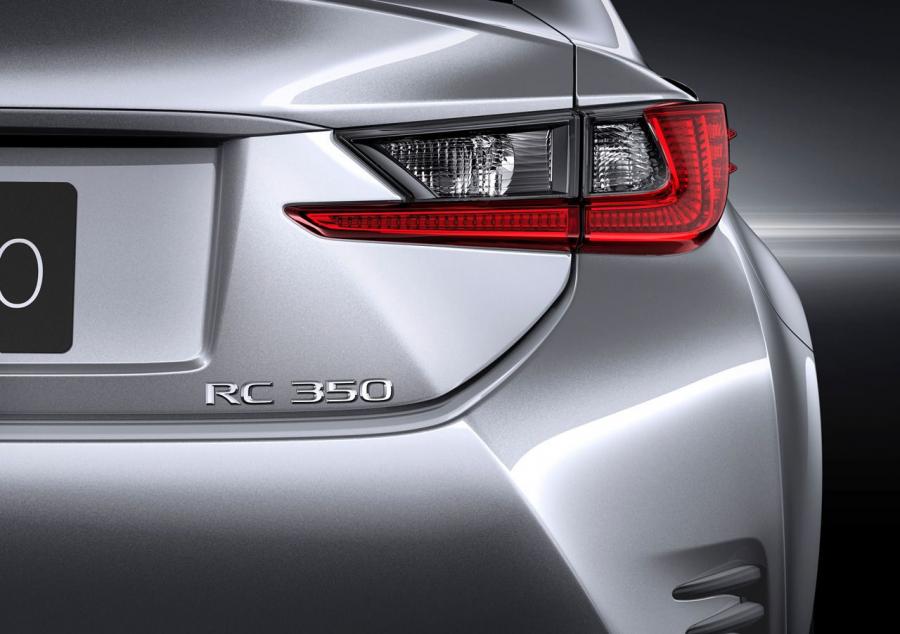  Lexus RC Coupe 2015 года  (фото 11 из 24)